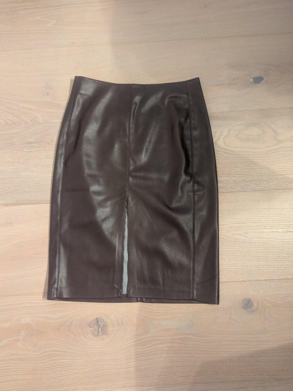 Leather Skirt - Picture 5 of 7